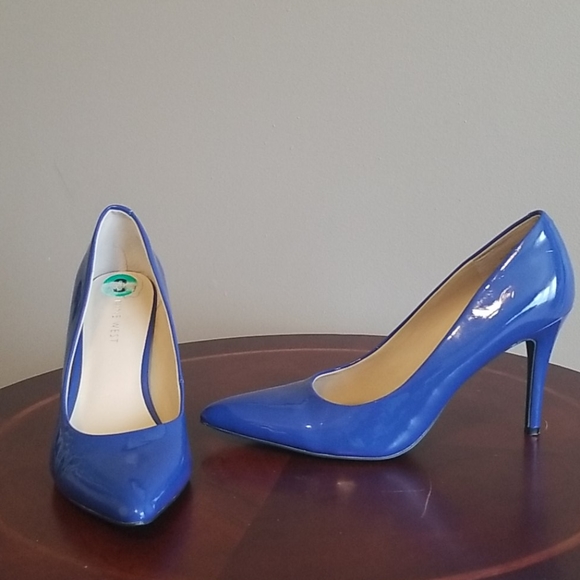 Nine West Shoes - Nine West royal blue pumps